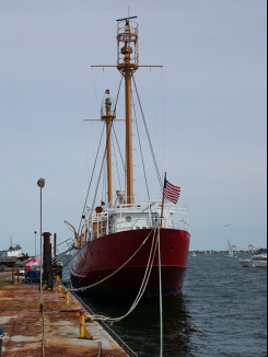 Nantucket Lightship/LV-112